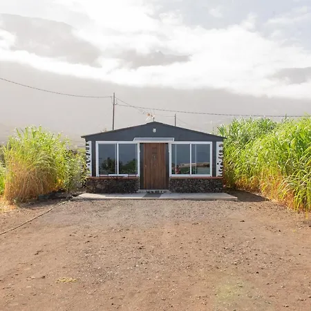 Beautiful Coastal House On A Tranquil Organic Farm Holiday home